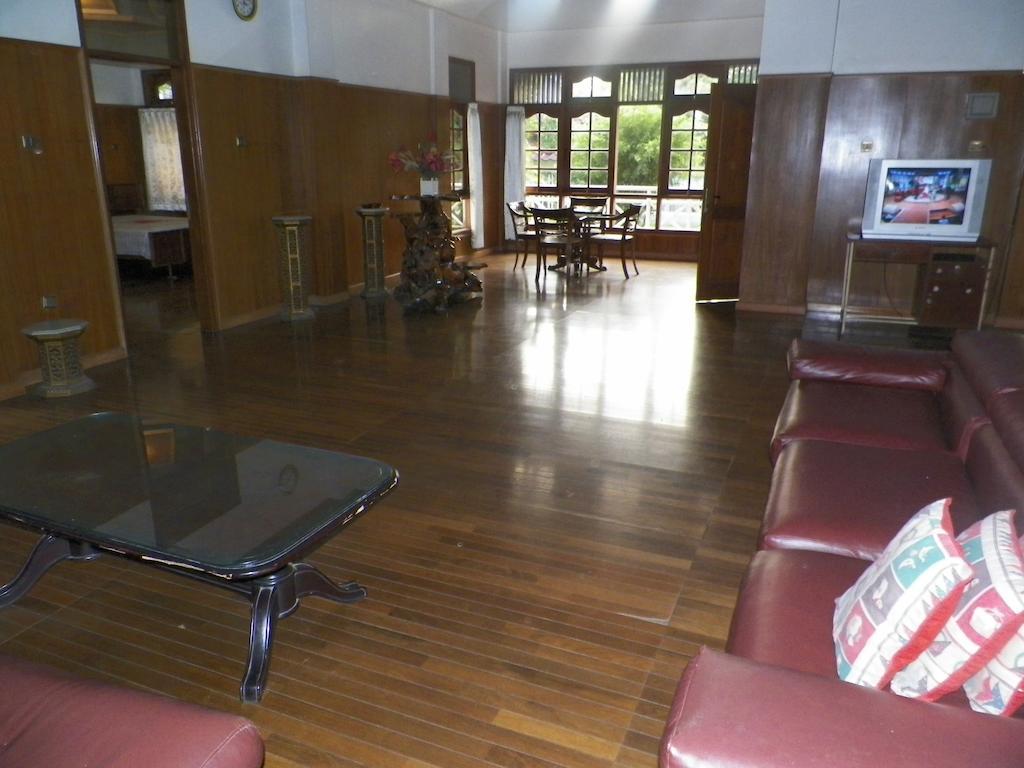 Rumah Utama Guest House Yogyakarta Zimmer foto