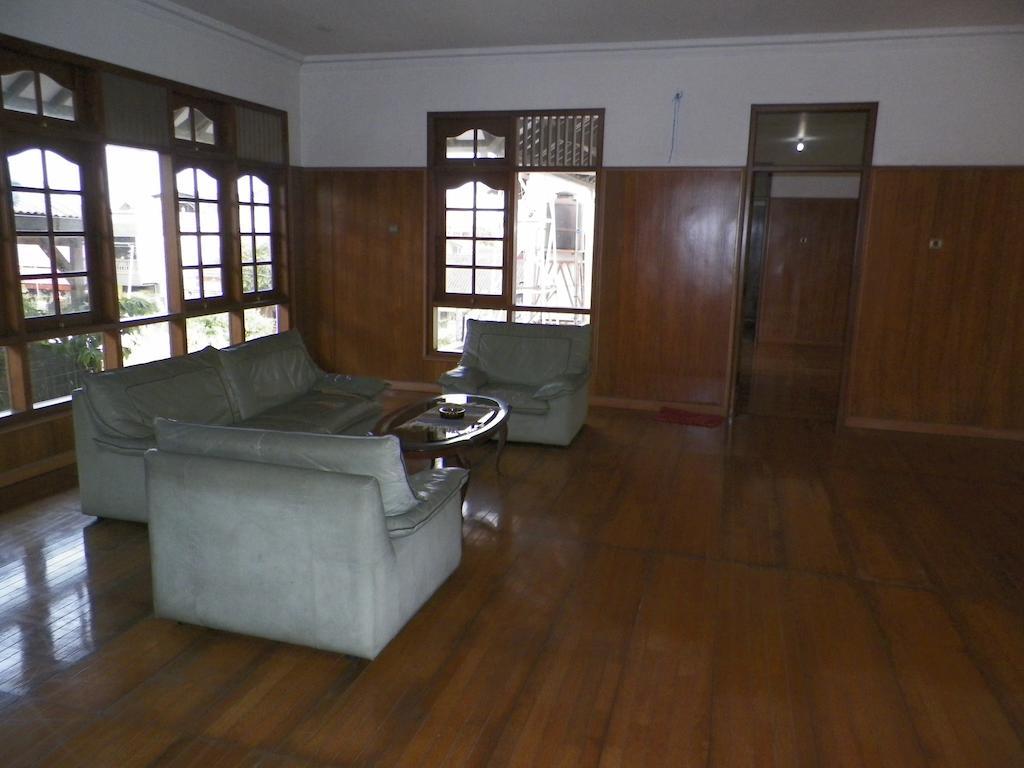 Rumah Utama Guest House Yogyakarta Zimmer foto